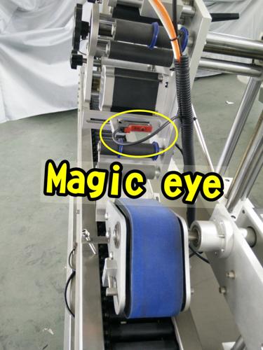 Mesin label label servo Delta servo kanthi kacepetan dhuwur kanggo botol bunder cilik