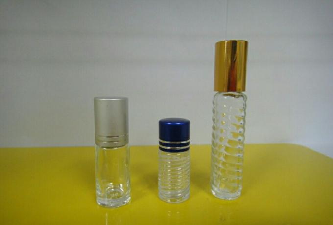 Botol Cilik Round Round Otomatis Horisontal Labeling Machine kanggo stiker perekat dhewe