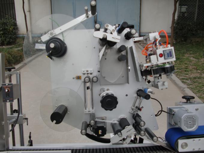 Mesin Label vial merek motor Conveyor motor, mesin stiker label batere kaping 7 kanggo elektronik