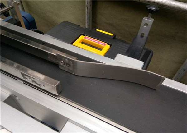 Mesin Labeling Paging Ndhuwur Kanggo Kantong Plastik / Karton Ora Sumebar / Kantong Topeng