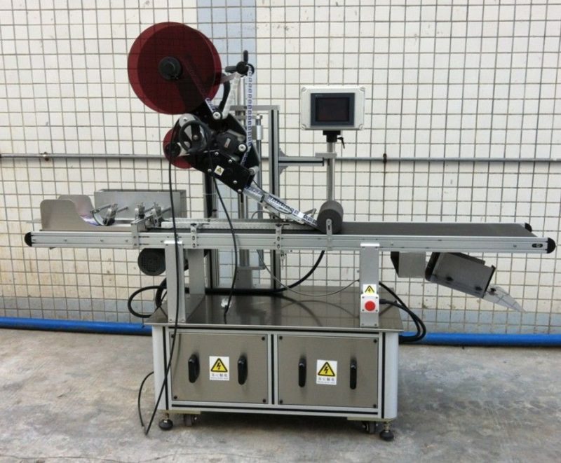 Mesin Labeling Paling Ndhuwur China Kanggo Masker / Kertas Unbread / Tas Kertas, pemasok Label Permukaan Lumahing Flat